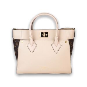 ❤️SOLD❤️LOUIS VUITTON On My Side MM tote bag